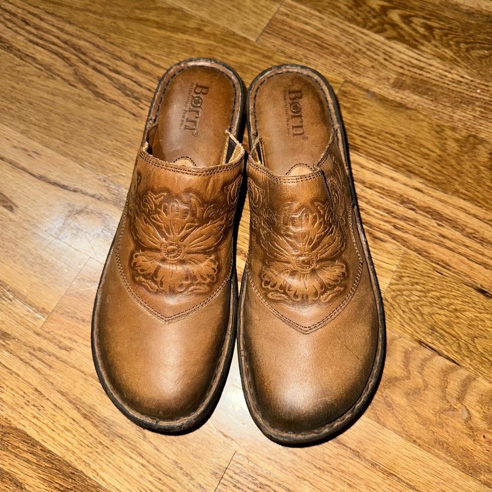 Born Clogs